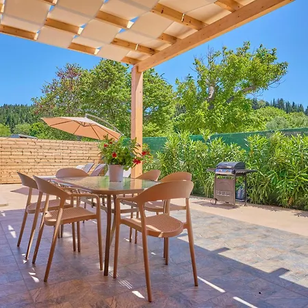 Drastis Escape Villas, By Estia Villa Peroulades (Corfu)