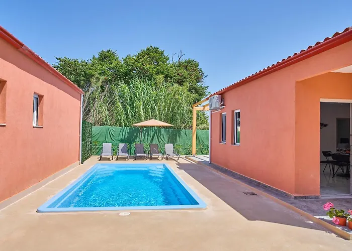 Drastis Escape Villas, By Estia Peroulades (Corfu)