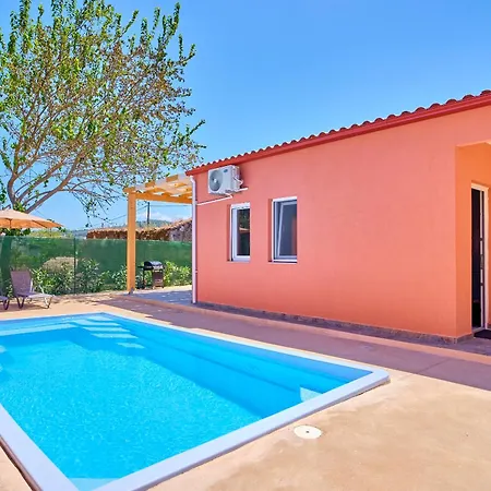 Drastis Escape Villa