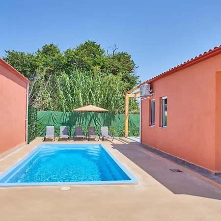 Drastis Escape Villas, By Estia Peroulades (Corfu)