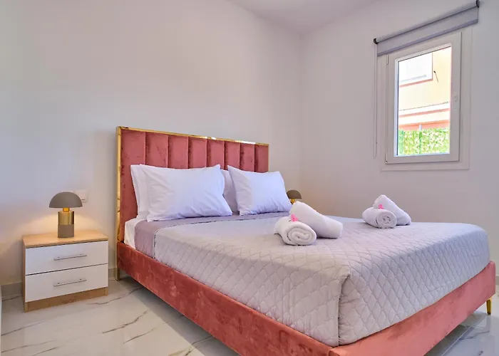 Drastis Escape Villas, By Estia *